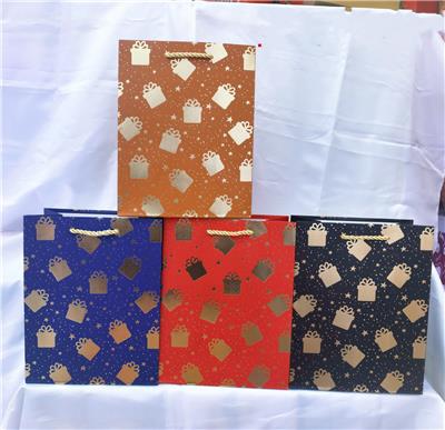 中号4款烫金礼品袋 - OBL10426372