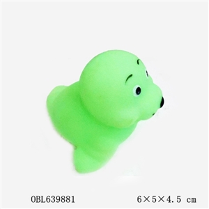 浴室戏水动物海狮 - OBL639881
