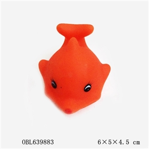 浴室戏水动物亲亲鱼 - OBL639883