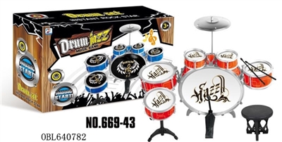 Spray paint drumming - OBL640782