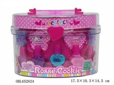 Oval box of nail cosmetics set - OBL652624