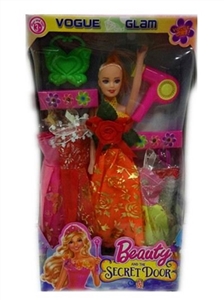 11.5 empty handed beautiful girl with conventional fitting clothes - OBL660773