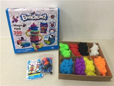 700 squeezing the ball building blocks - OBL668687