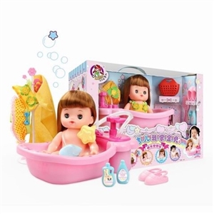 My baby happy - a bubble bath - OBL676486