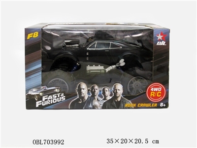 Fast and furious climbing a vehicle lighting - OBL703992
