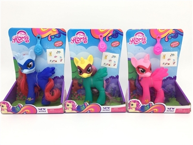 High-grade large horse with three conventional comb with stickers - OBL708208