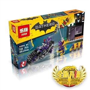 Batman catwoman motorcycle chase - OBL710448