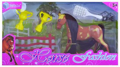 SIMULATION HORSE AND TROPHY COMBINATION - OBL828082