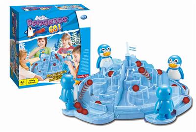 PENGUIN SNOW MOUNTAIN FOOTBALL - OBL840875
