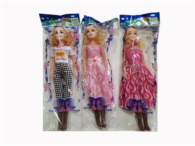 THREE 18 INCH BARBIE MIXED - OBL874802