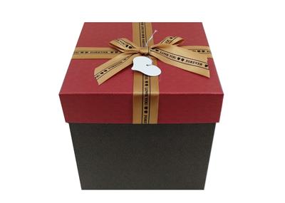 Square heaven and earth cover gift box - OBL880212