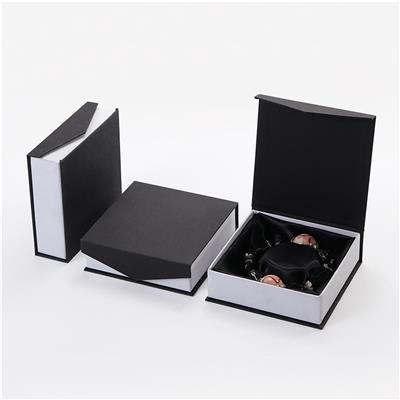 BLACK AND WHITE BRACELET BOX - OBL880219
