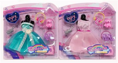ELEVEN . 5-INCH BARBIE CLOTHES WITH ACCESSORIES - OBL883866