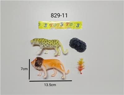 狮、豹配红松草和小山石 - OBL979952