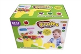 OBL620326 - Fruit receive a chair