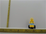 OBL671835 - Yellow people
