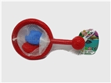 OBL724804 - Lining plastic animals with fish