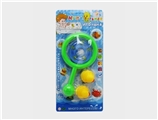 OBL724808 - Lining plastic animals with fish