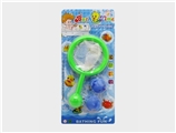 OBL724812 - Lining plastic animals with fish