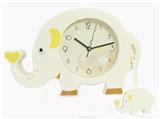 OBL871790 - THE ELEPHANT SWINGS THE WALL CLOCK
